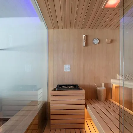 Valarin Como, Luxury & Wellness, *